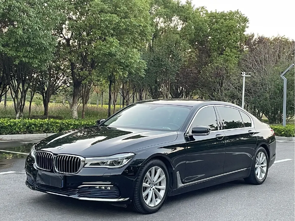 2016 BMW 7 Series 2.0T 258HP L4 8AT