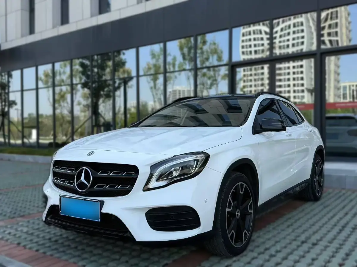 2018 Mercedes-Benz GLA Class 2.0T 184HP L4 7DCT