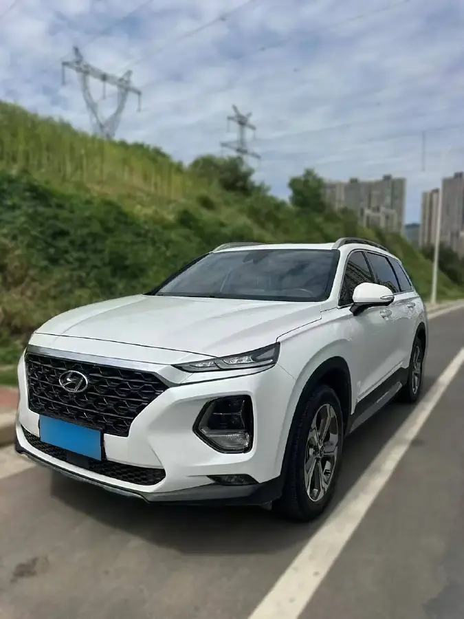 2019 Hyundai Santafe 2.0T 240HP L4 8AT