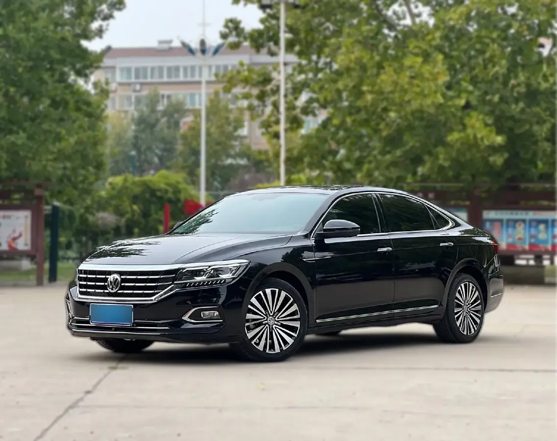 2019 Volkswagen Passat 2.0T 186HP L4 7DCT