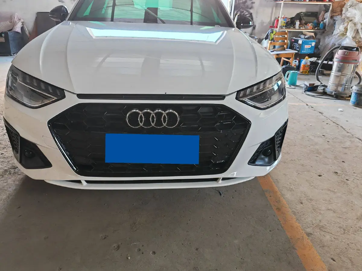 2022 Audi A4L 2.0T 190HP L4 7DCT