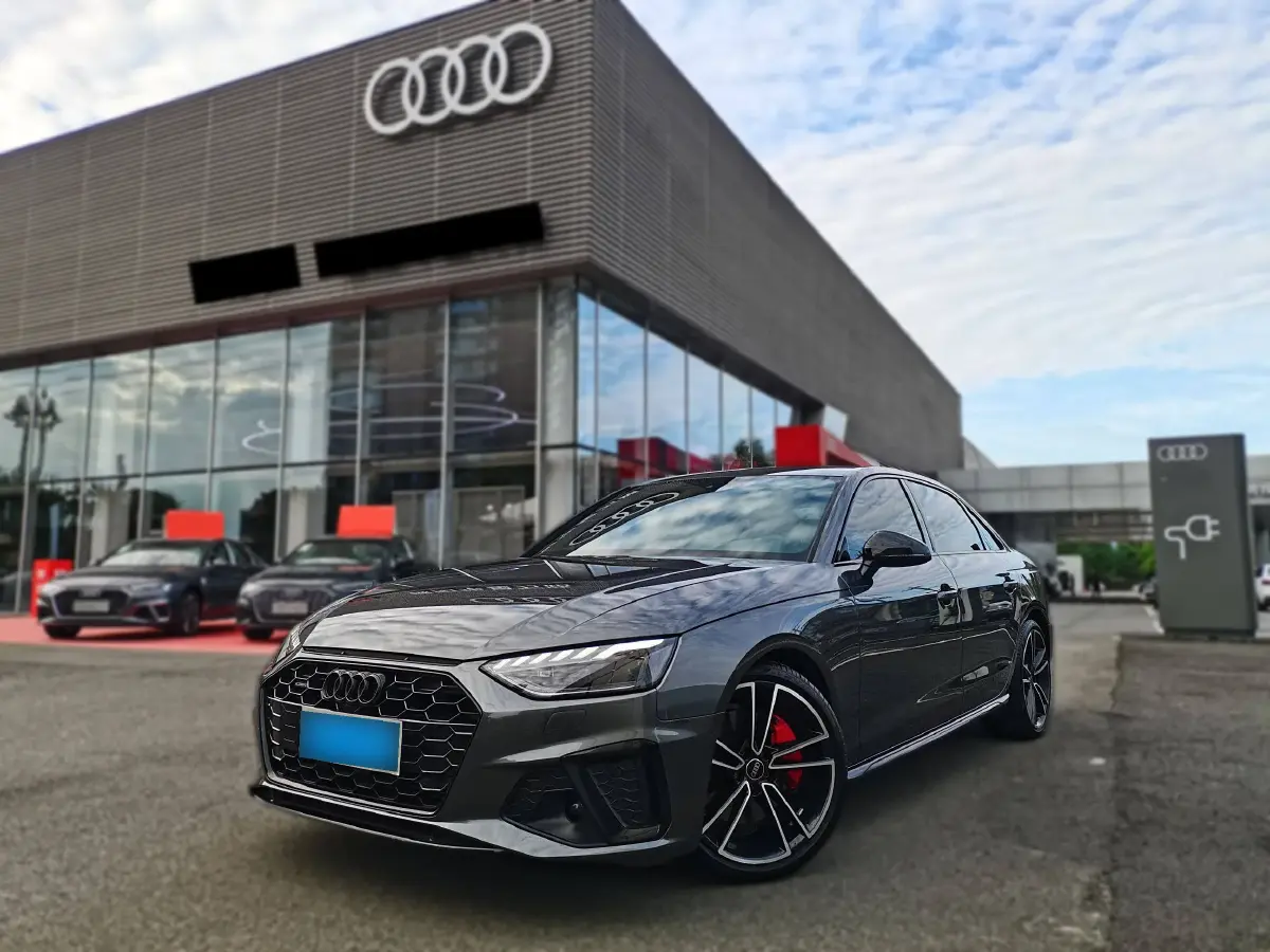 2023 Audi A4L 2.0T 245HP L4 7DCT
