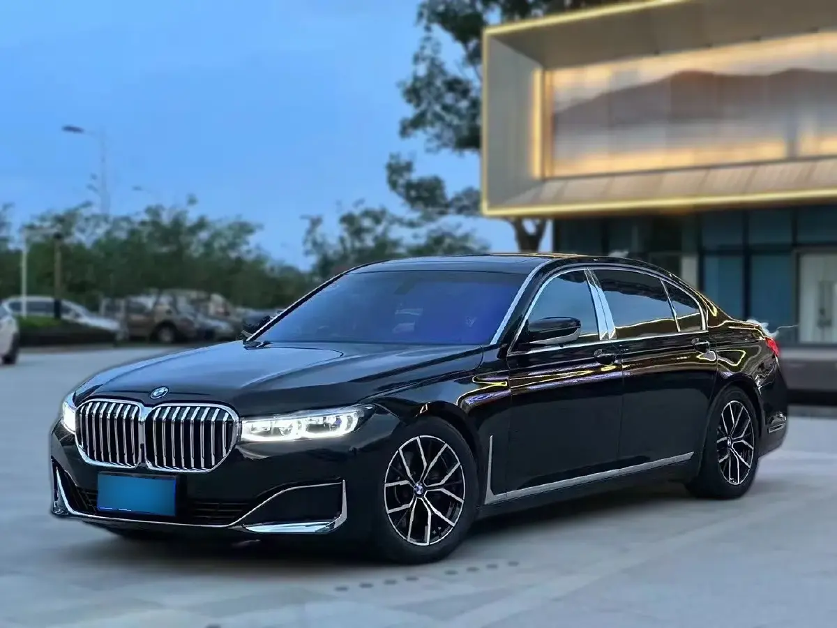 2011 BMW 7 Series 3.0T 326HP L6 6AT