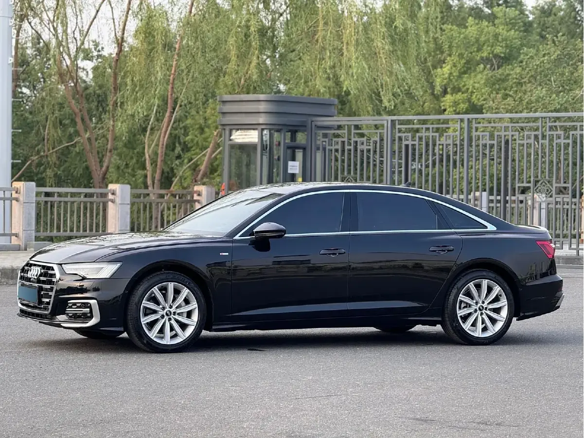 2023 Audi A6L 2.0T 245HP L4 7DCT