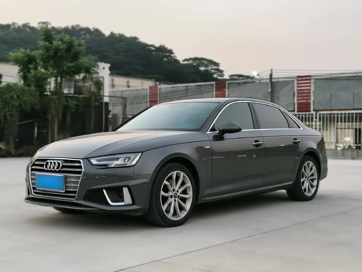 2019 Audi A4L 2.0T 190HP L4 7DCT