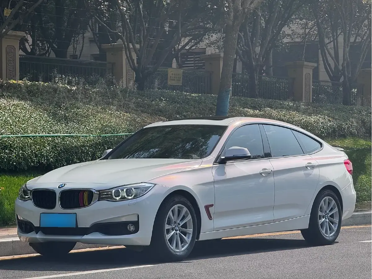 2016 BMW 3 Series GT 2.0T 184HP L4 8AT