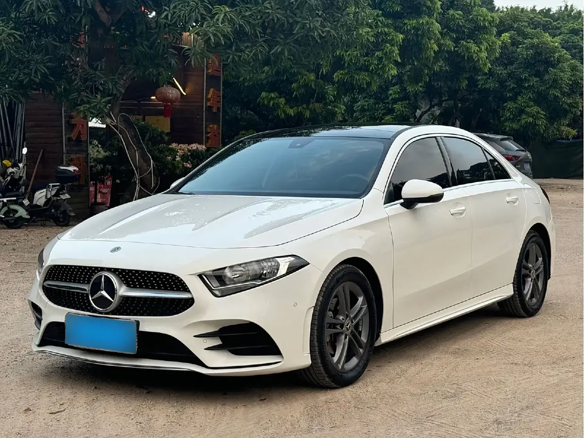 2020 Mercedes-Benz A Class 1.3T 136HP L4 7DCT