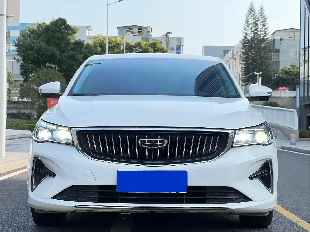 2022 Geely Emgrand 1.5L 114HP L4 CVT