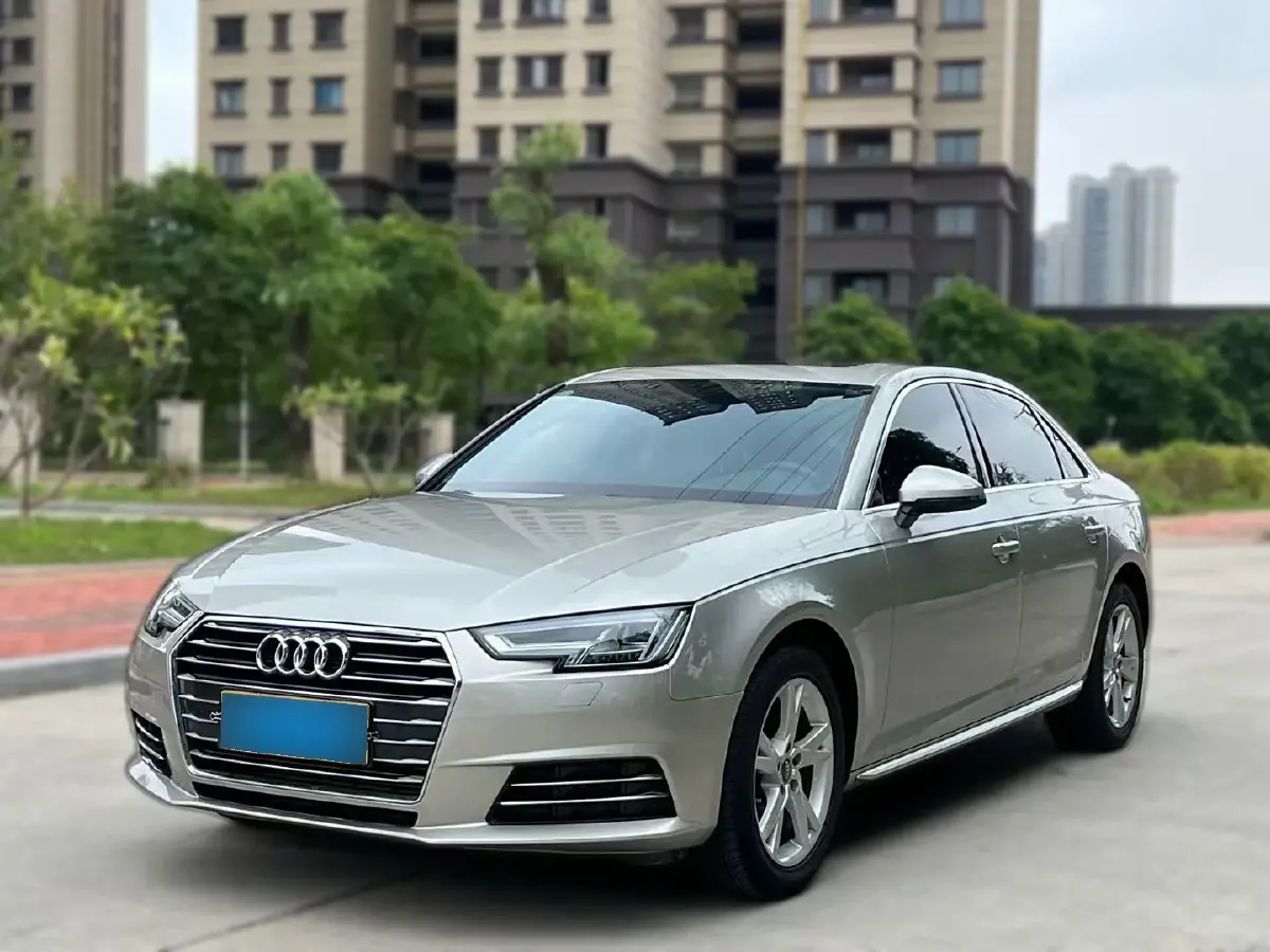 2018 Audi A4L 2.0T 190HP L4 7DCT