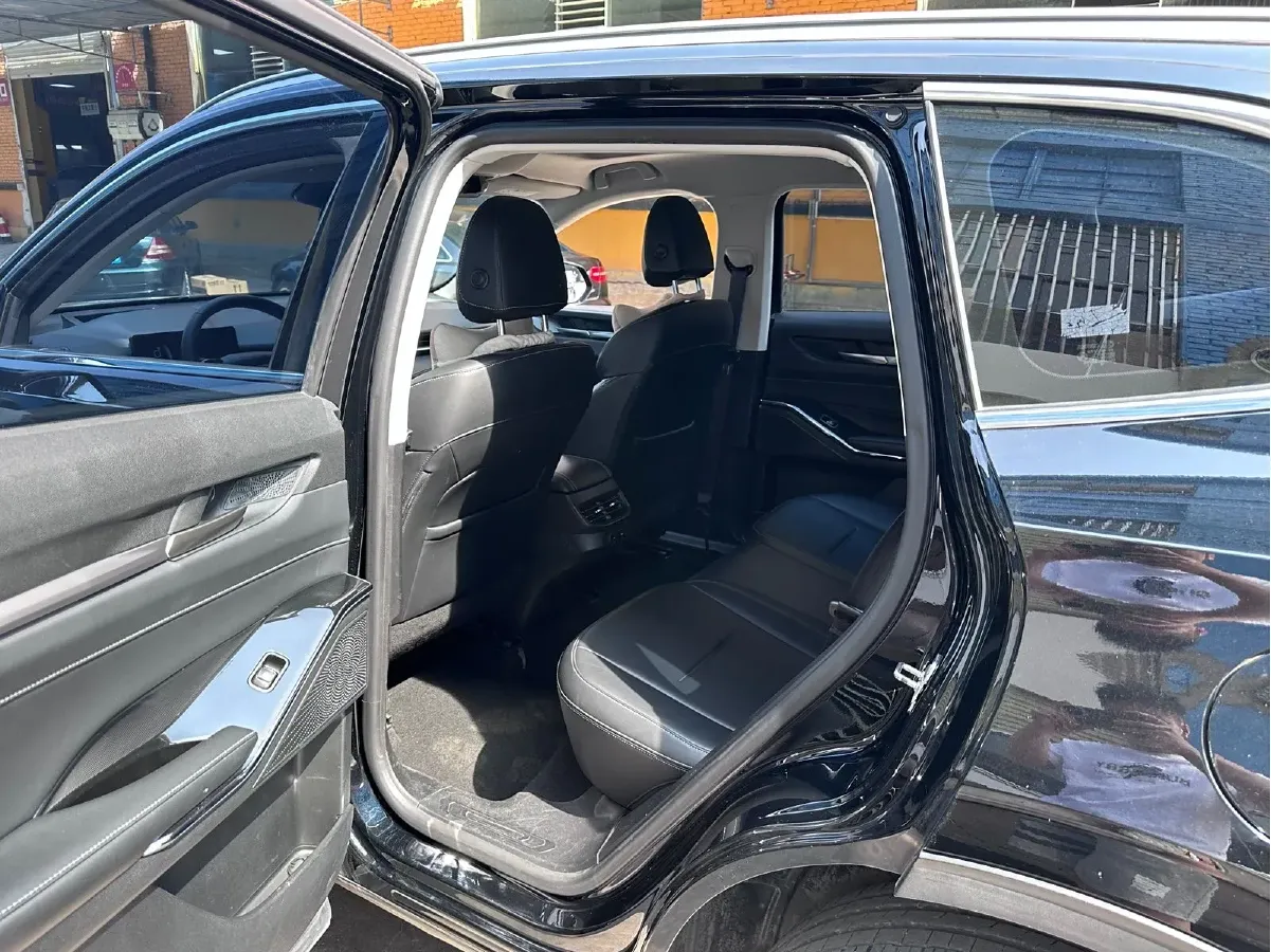 2021 Haval H6 2.0T 211HP L4 7DCT,autocango,china used car exporter,china ev exporter,chinese used car exporter,chinese used ev exporter