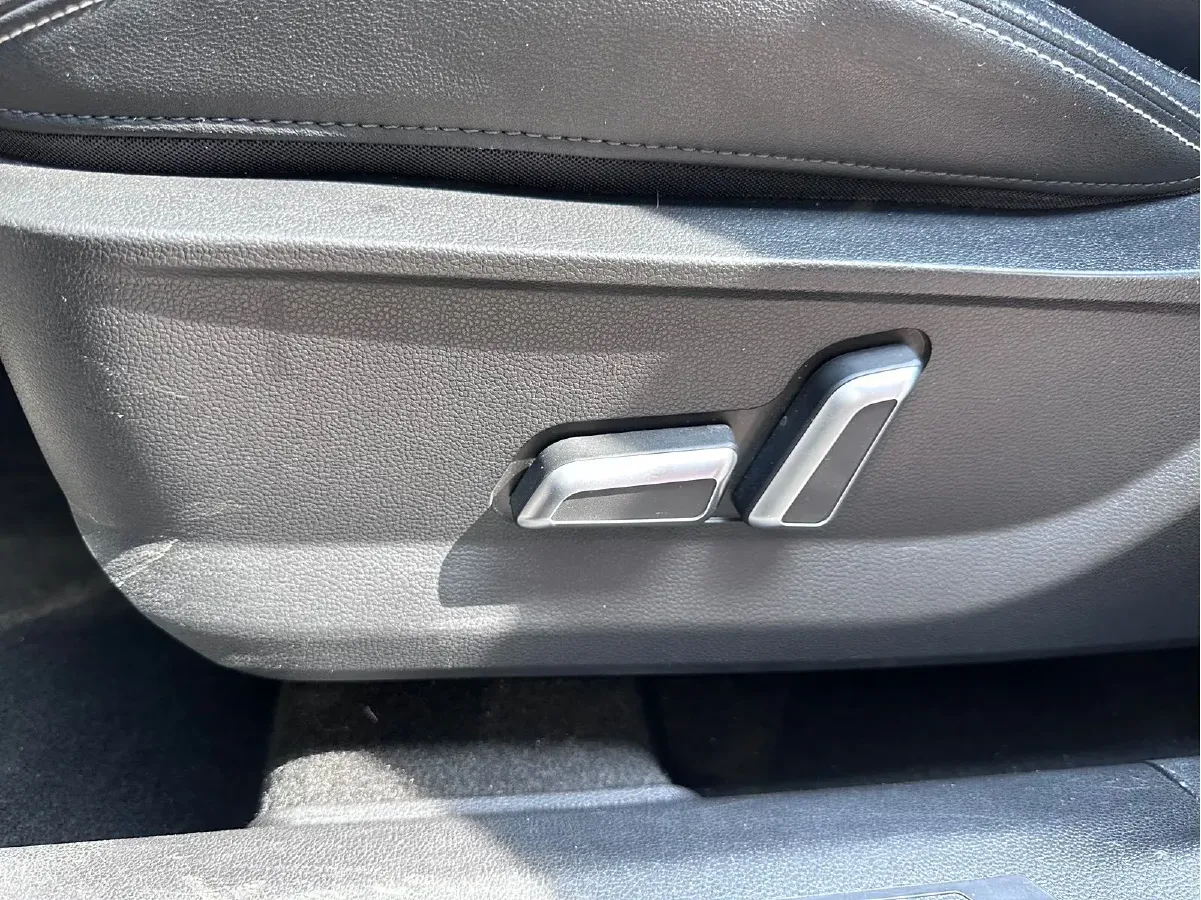 2021 Haval H6 2.0T 211HP L4 7DCT,autocango,china used car exporter,china ev exporter,chinese used car exporter,chinese used ev exporter