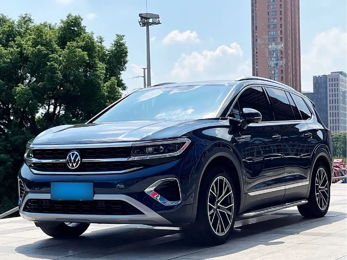 2022 Volkswagen Talagon 2.0T 220HP L4 7DCT
