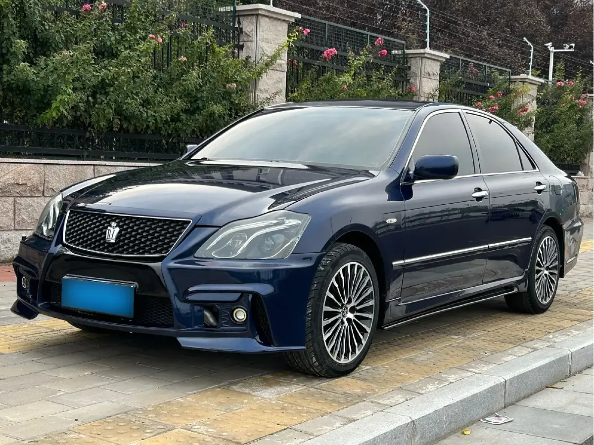 2007 Toyota Crown 2.5L 197HP V6 6AT