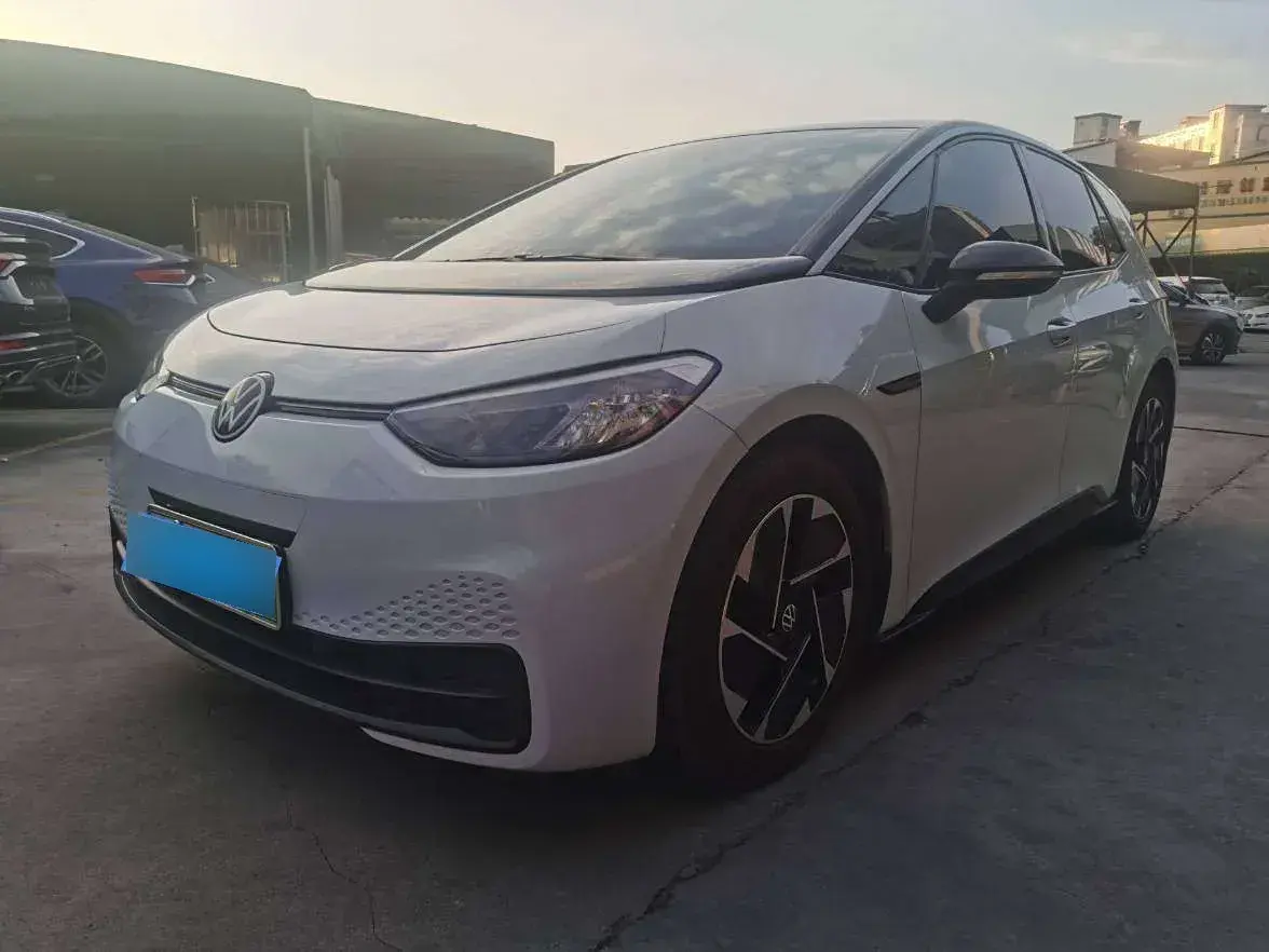 2023 Volkswagen ID.3 BEV 52.8KWH