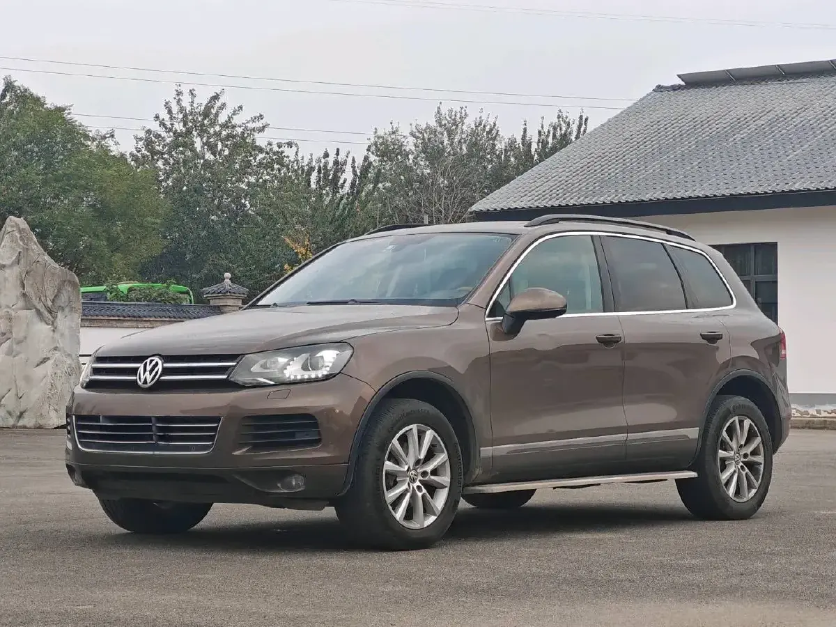 2011 Volkswagen Touareg 3.0T 290HP V6 8AT