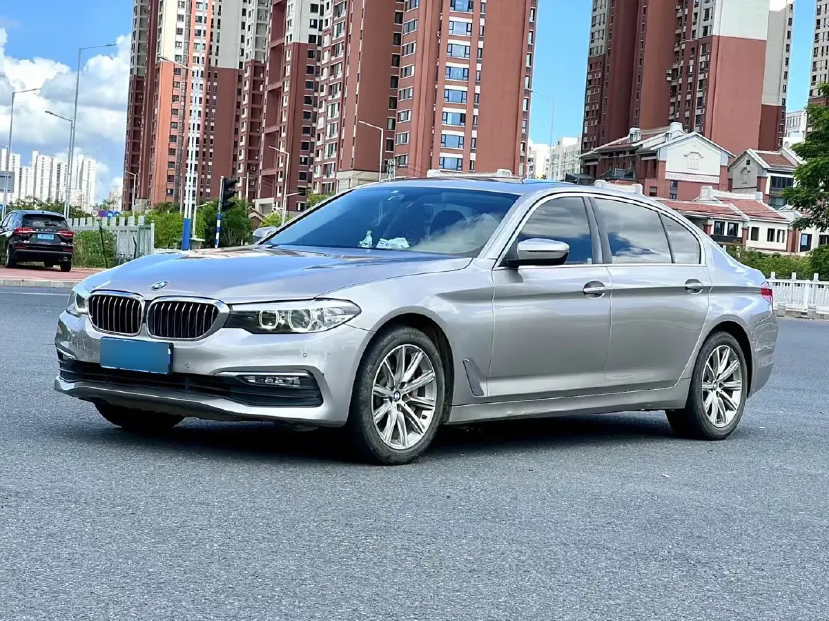 2018 BMW 5 Series 2.0T 224HP L4 8AT