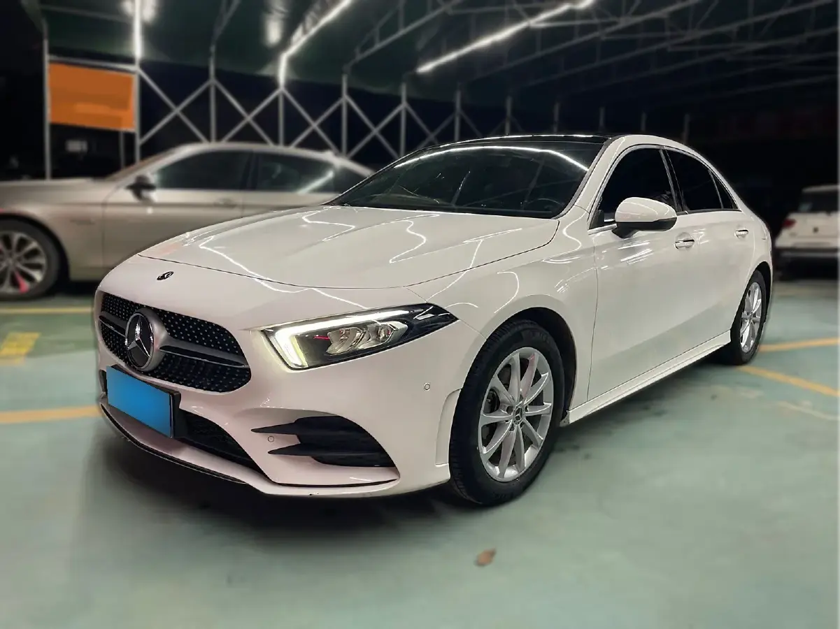 2020 Mercedes-Benz A Class 1.3T 163HP L4 7DCT