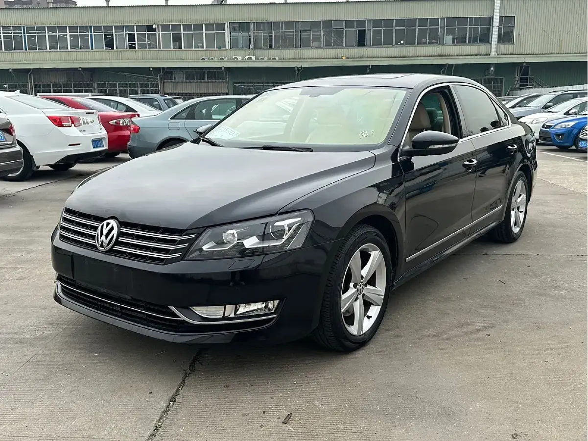 2011 Volkswagen Passat 1.8T 160HP L4 7DCT