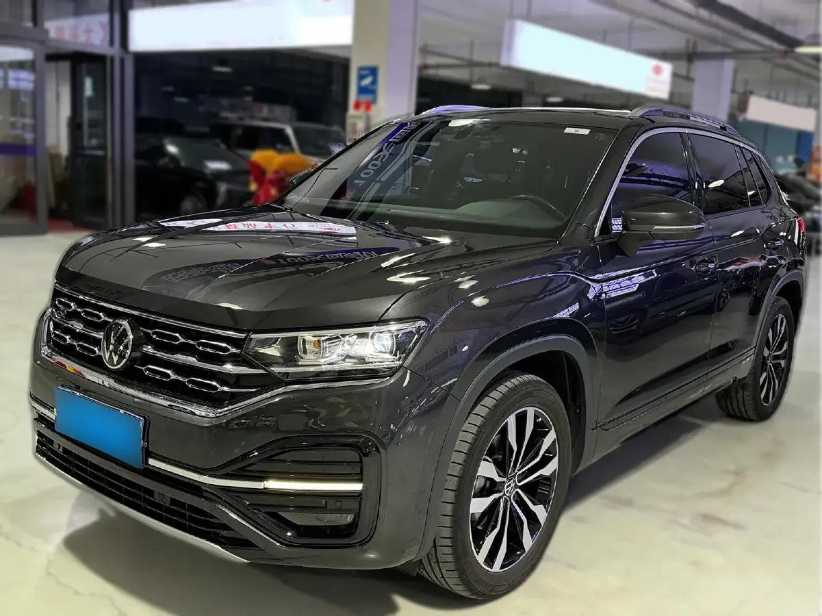 2022 Volkswagen Tayron 2.0T 220HP L4 7DCT