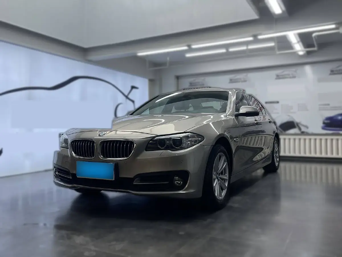 2017 BMW 5 Series 2.0T 184HP L4 8AT