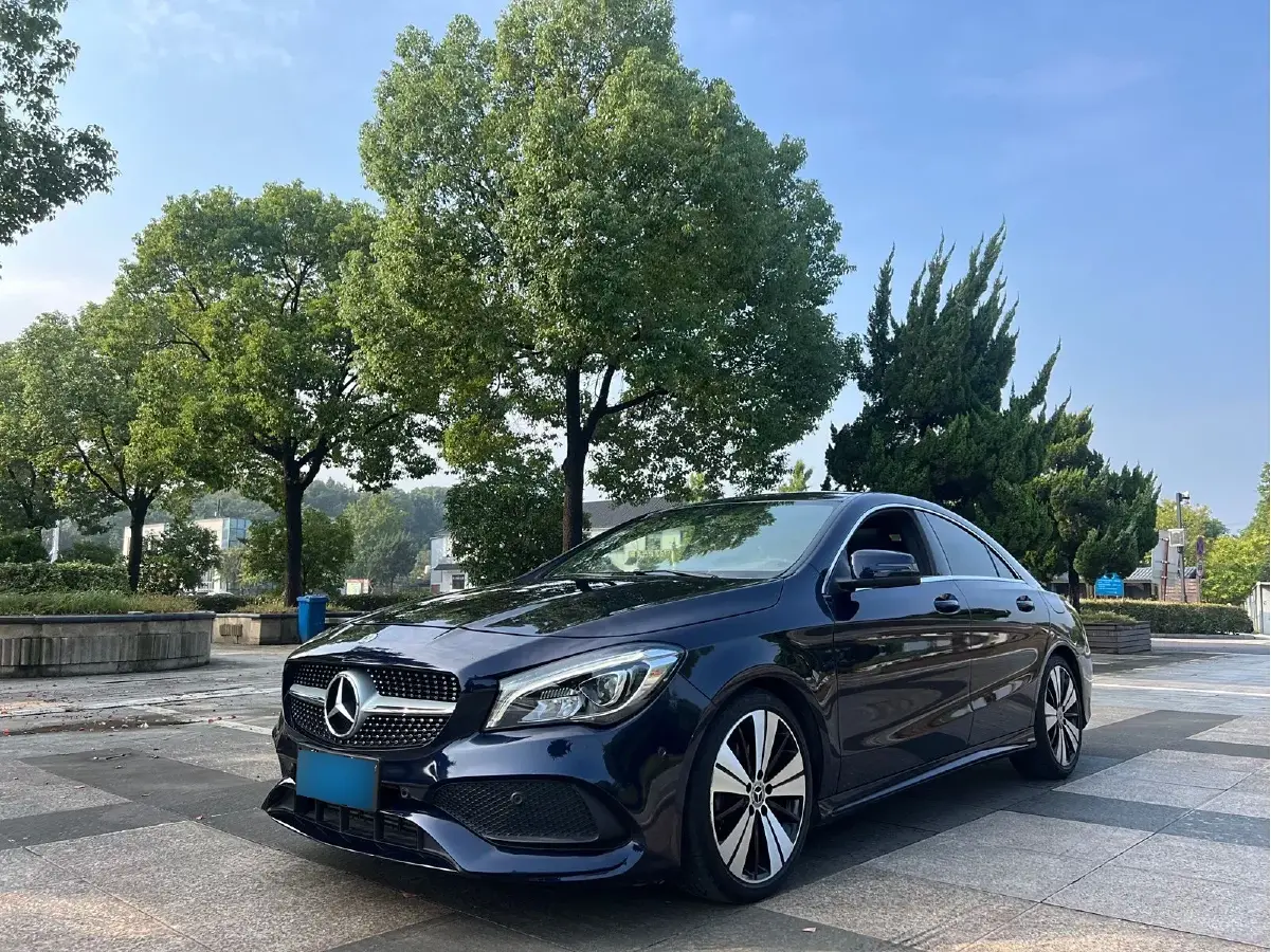 2017 Mercedes-Benz CLA Class 1.6T 156HP L4 7DCT