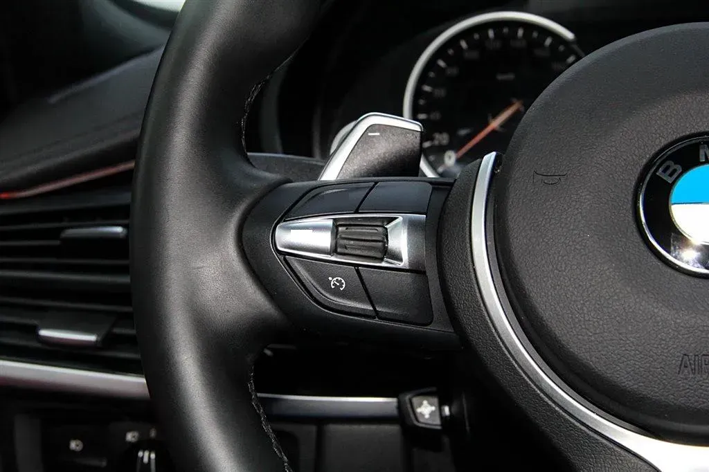 2019 BMW X6 3.0T 306HP L6 8AT,autocango,china used car exporter,china ev exporter,chinese used car exporter,chinese used ev exporter