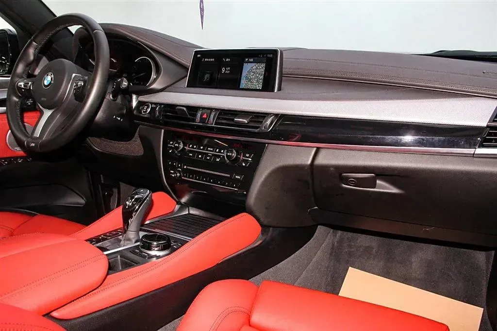 2019 BMW X6 3.0T 306HP L6 8AT,autocango,china used car exporter,china ev exporter,chinese used car exporter,chinese used ev exporter