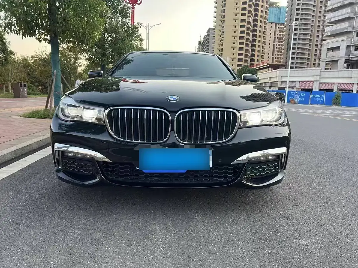 2018 BMW 7 Series 2.0T 258HP L4 8AT