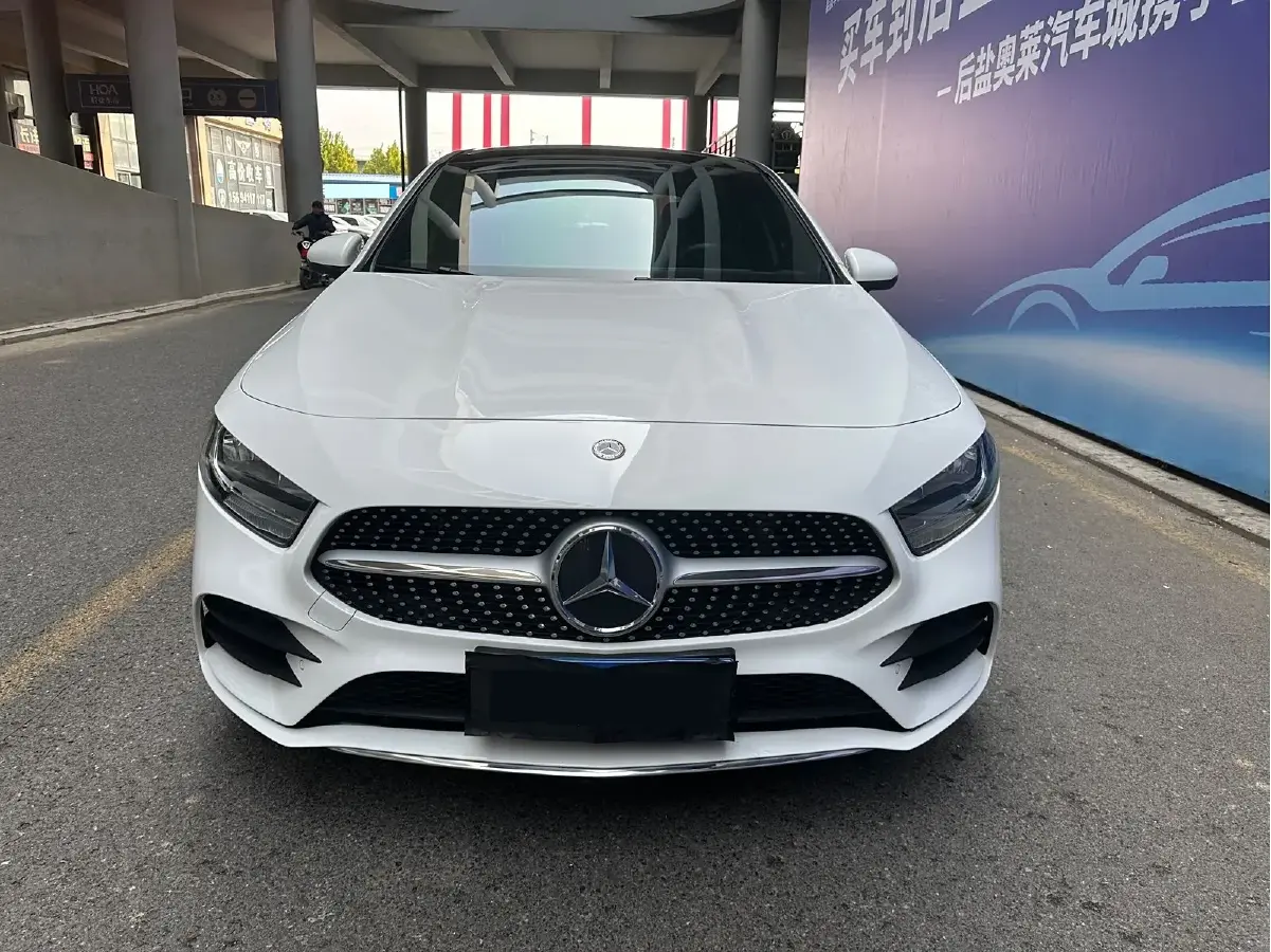 2020 Mercedes-Benz A Class 1.3T 136HP L4 7DCT