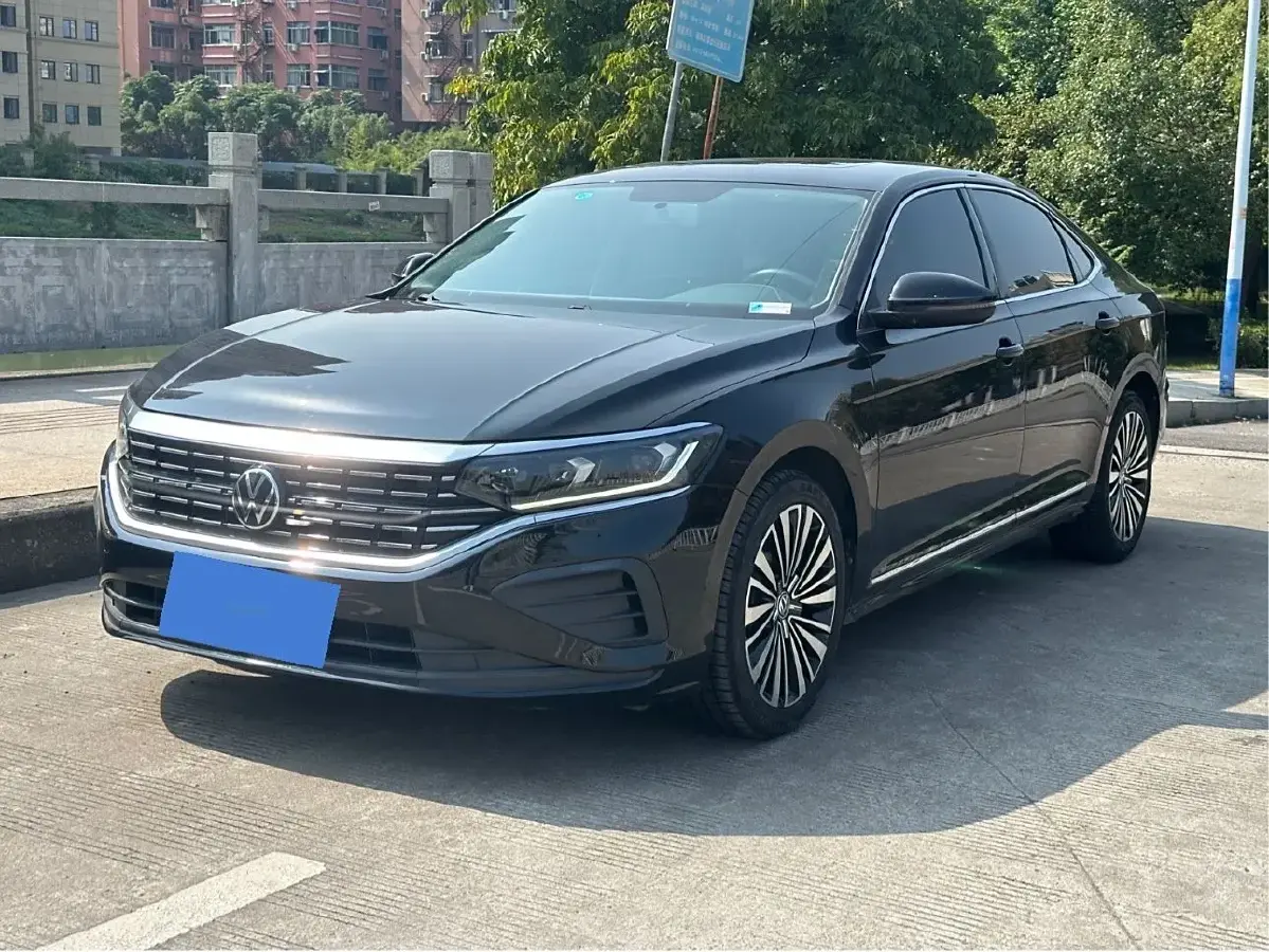 2022 Volkswagen Passat 1.4T 150HP L4 7DCT