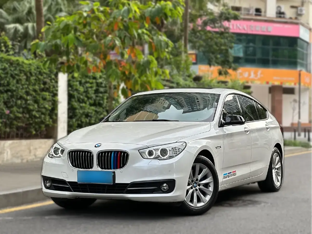 2015 BMW 5 Series GT 2.0T 245HP L4 8AT