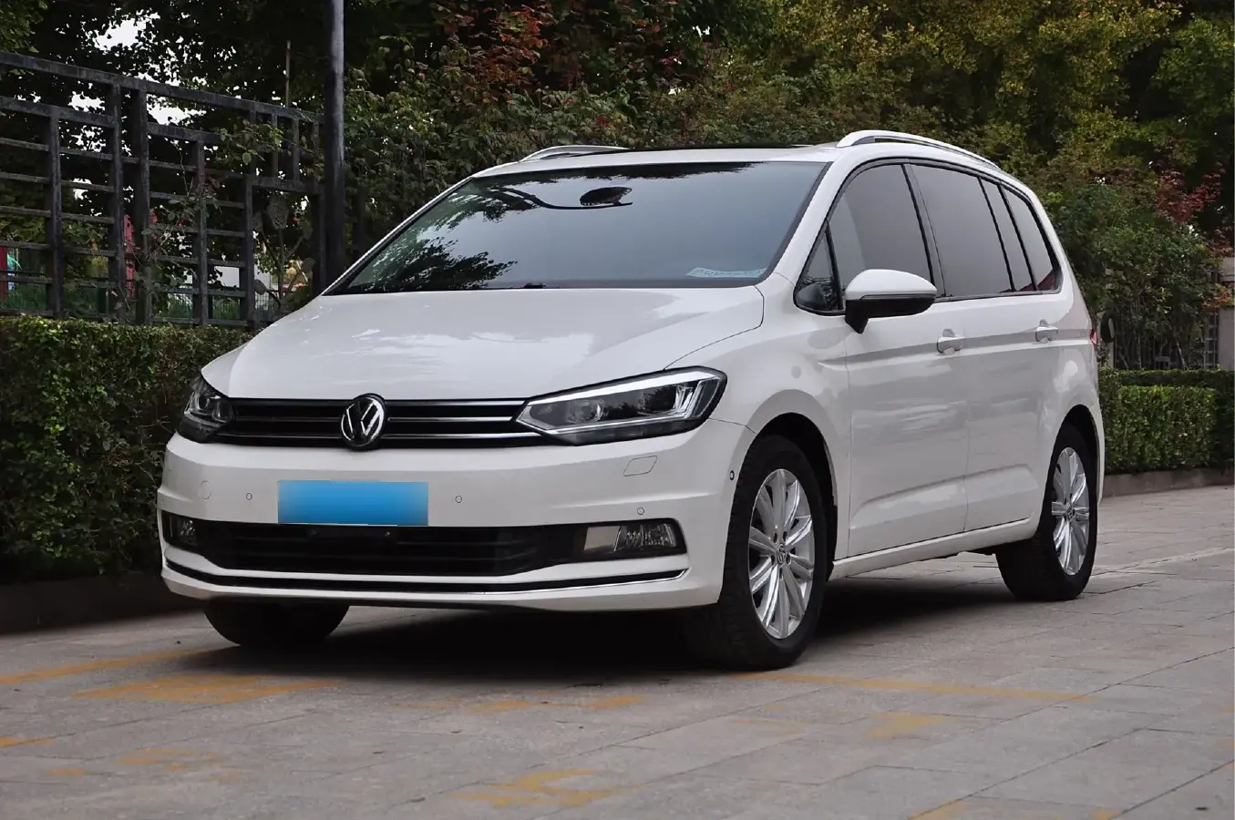 2018 Volkswagen Touran 1.4T 150HP L4 7DCT