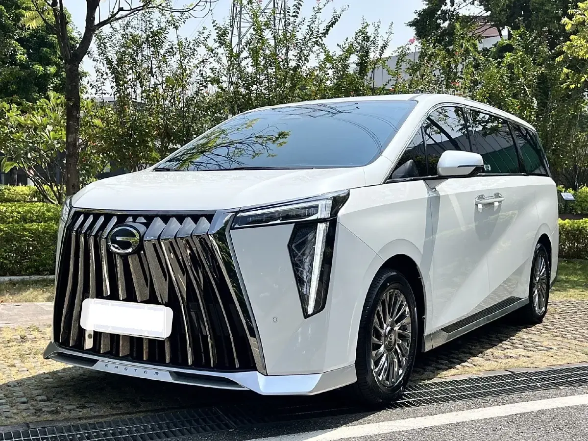 2024 GAC Trumpchi M8 2.0T 190HP L4 E-CVT Hybrid