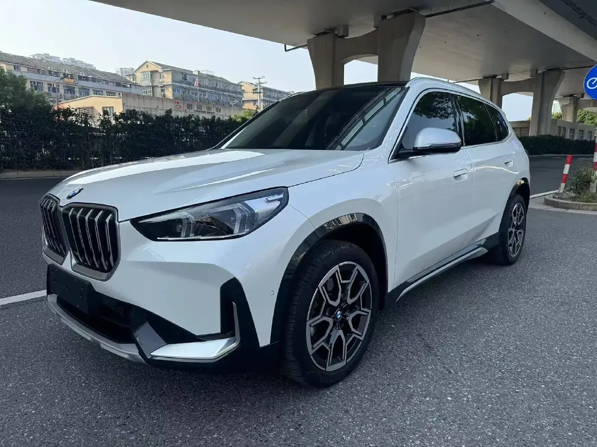 2023 BMW X1 2.0T 204HP L4 7DCT