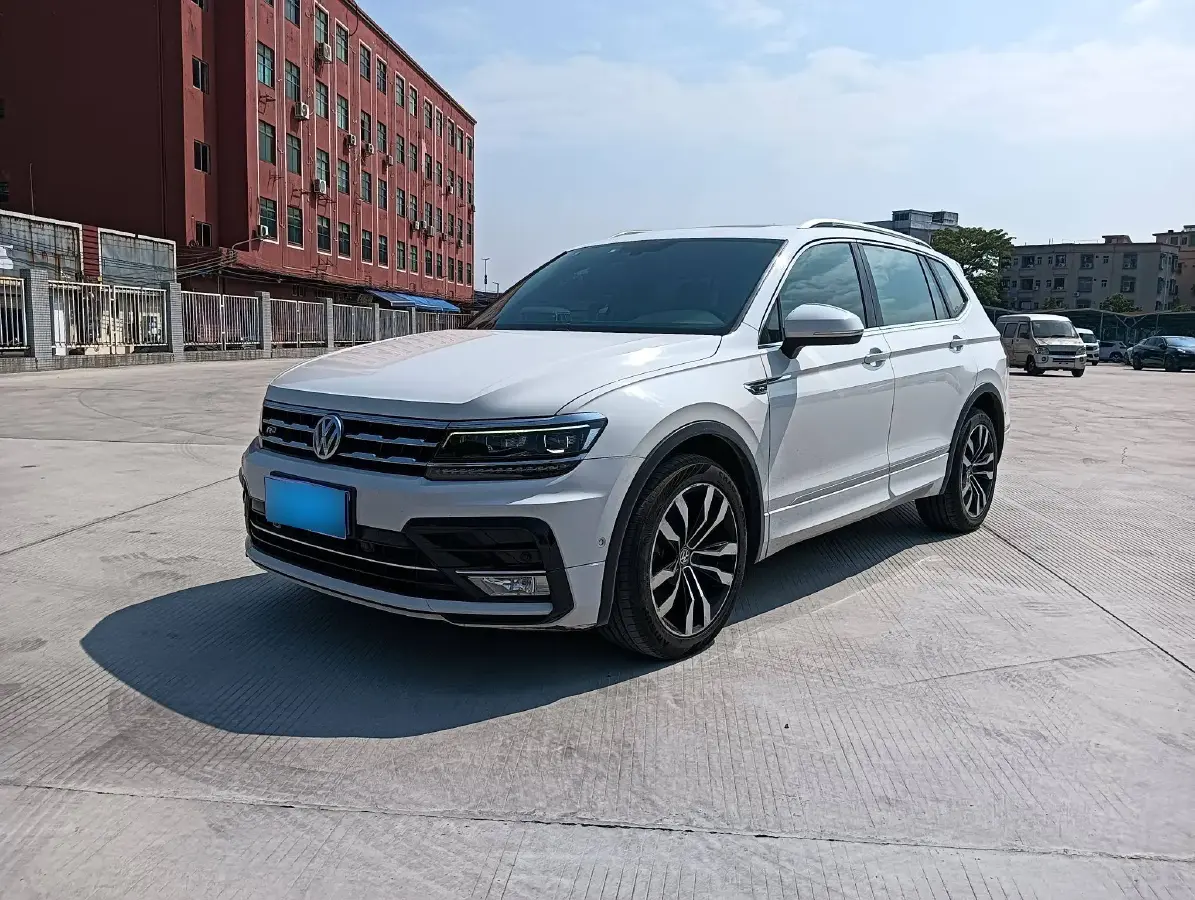 2019 Volkswagen Tiguan L 2.0T 186HP L4 7DCT