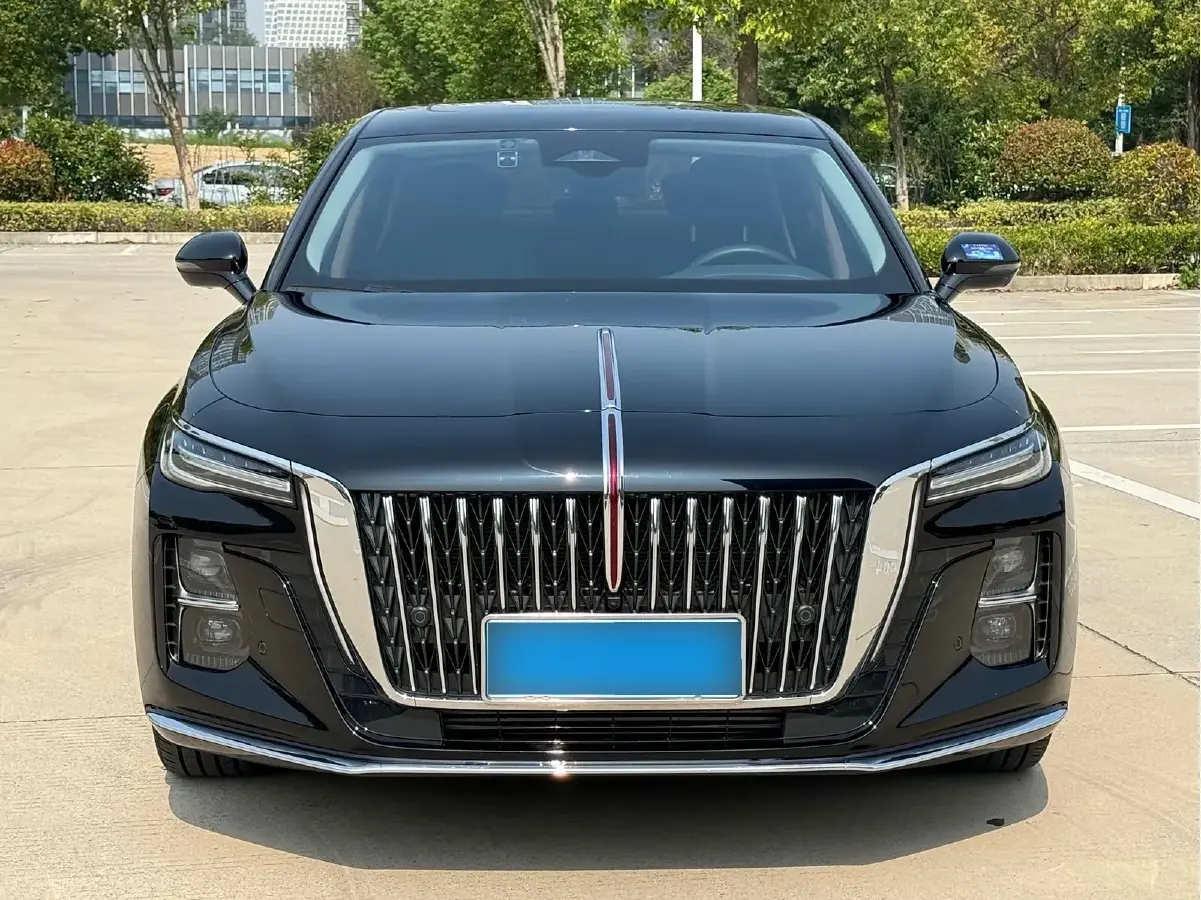 2024 HongQi H5 2.0T 224HP L4 8AT