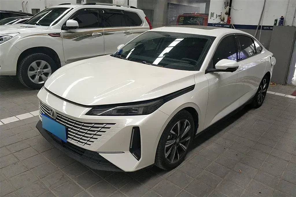 2023 ChangAn Lamore 1.5T 170HP L4 7DCT