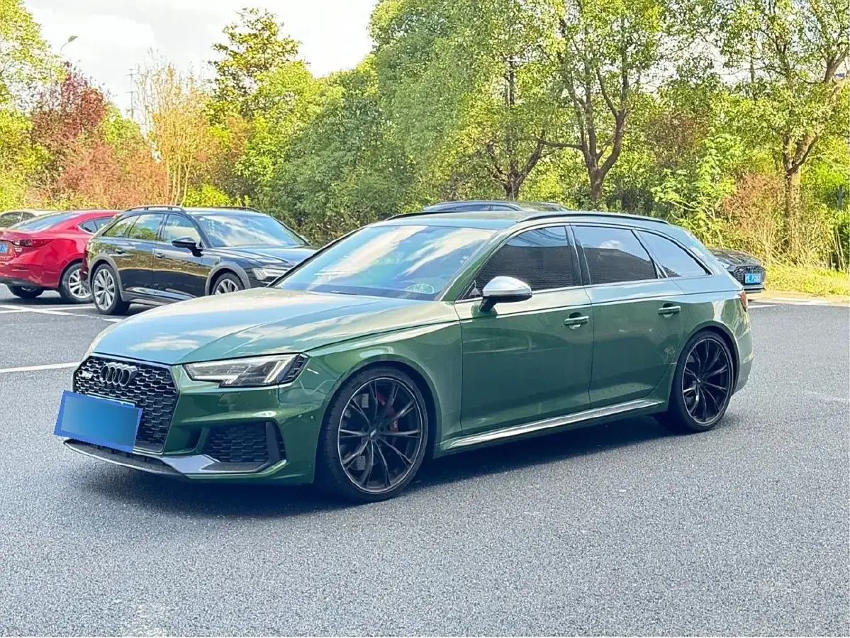 2019 Audi RS 4 2.9T 450HP V6 8AT