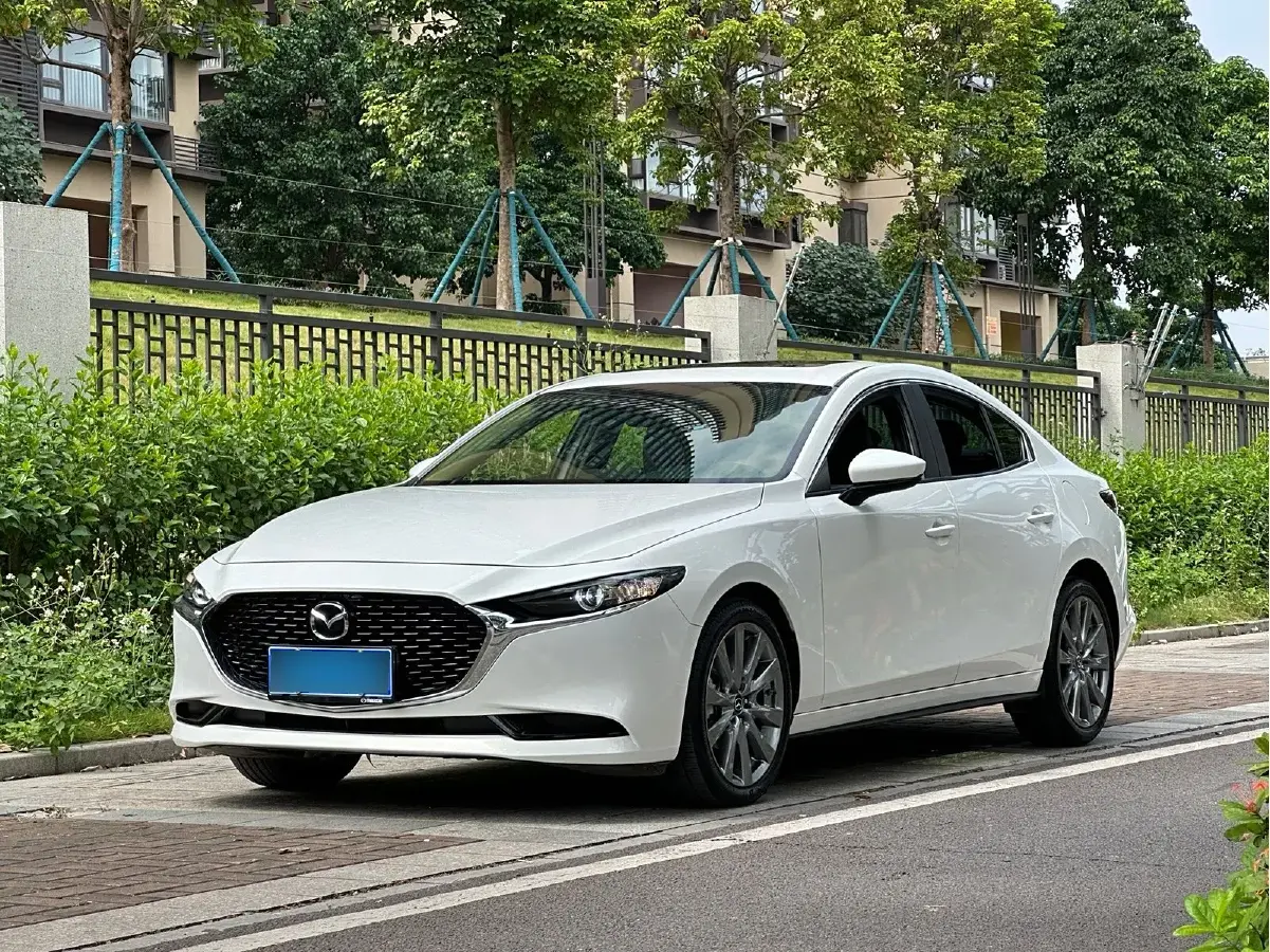 2020 Mazda 3 Axela 2.0L 158HP L4 6AT