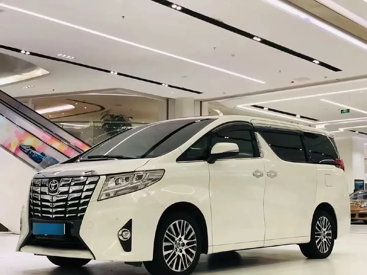 2015 Toyota Alphard 3.5L 275HP V6 6AT