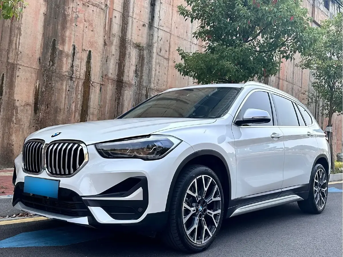 2021 BMW X1 2.0T 192HP L4 8AT