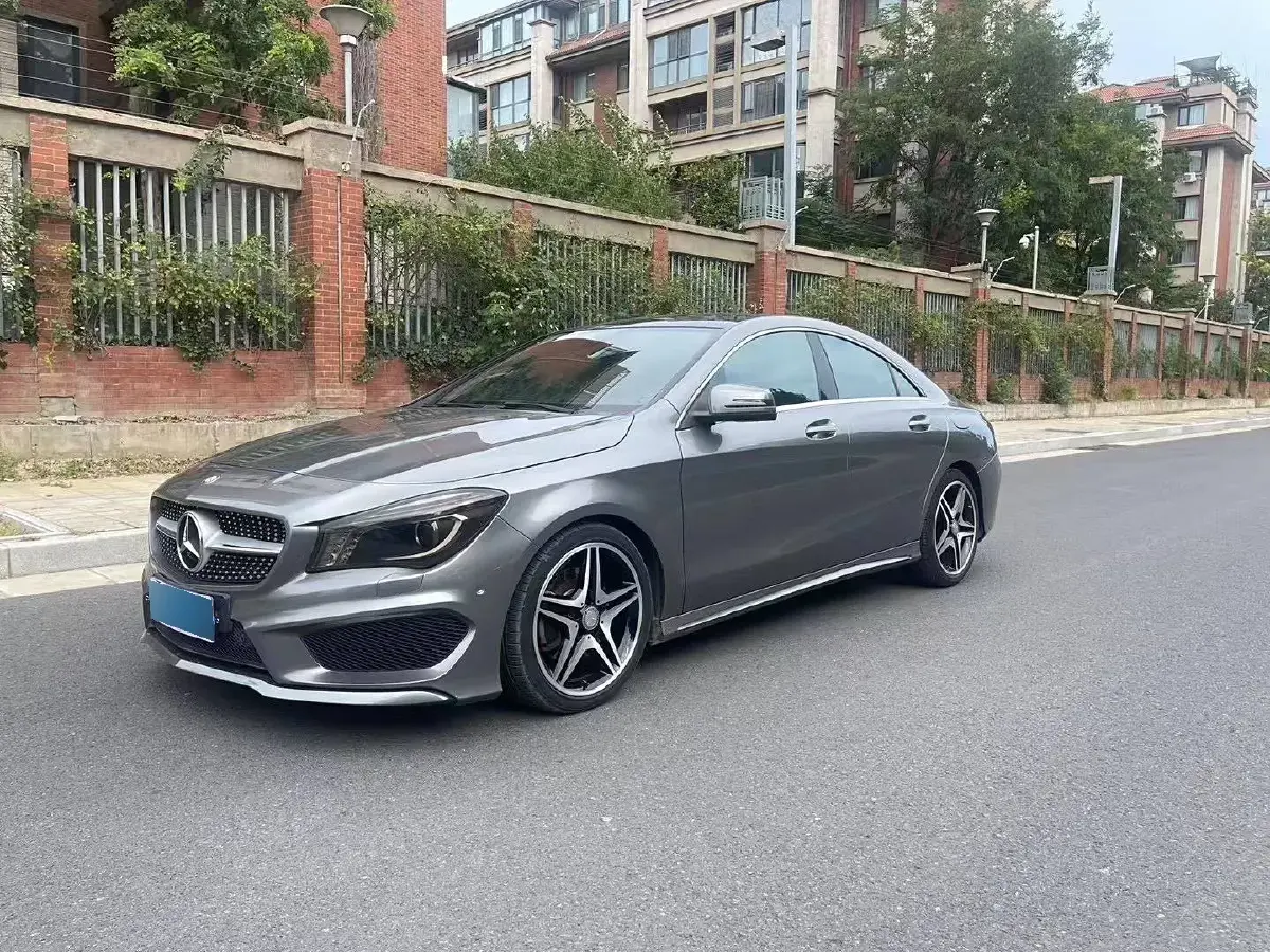 2015 Mercedes-Benz CLA Class 2.0T 184HP L4 7DCT