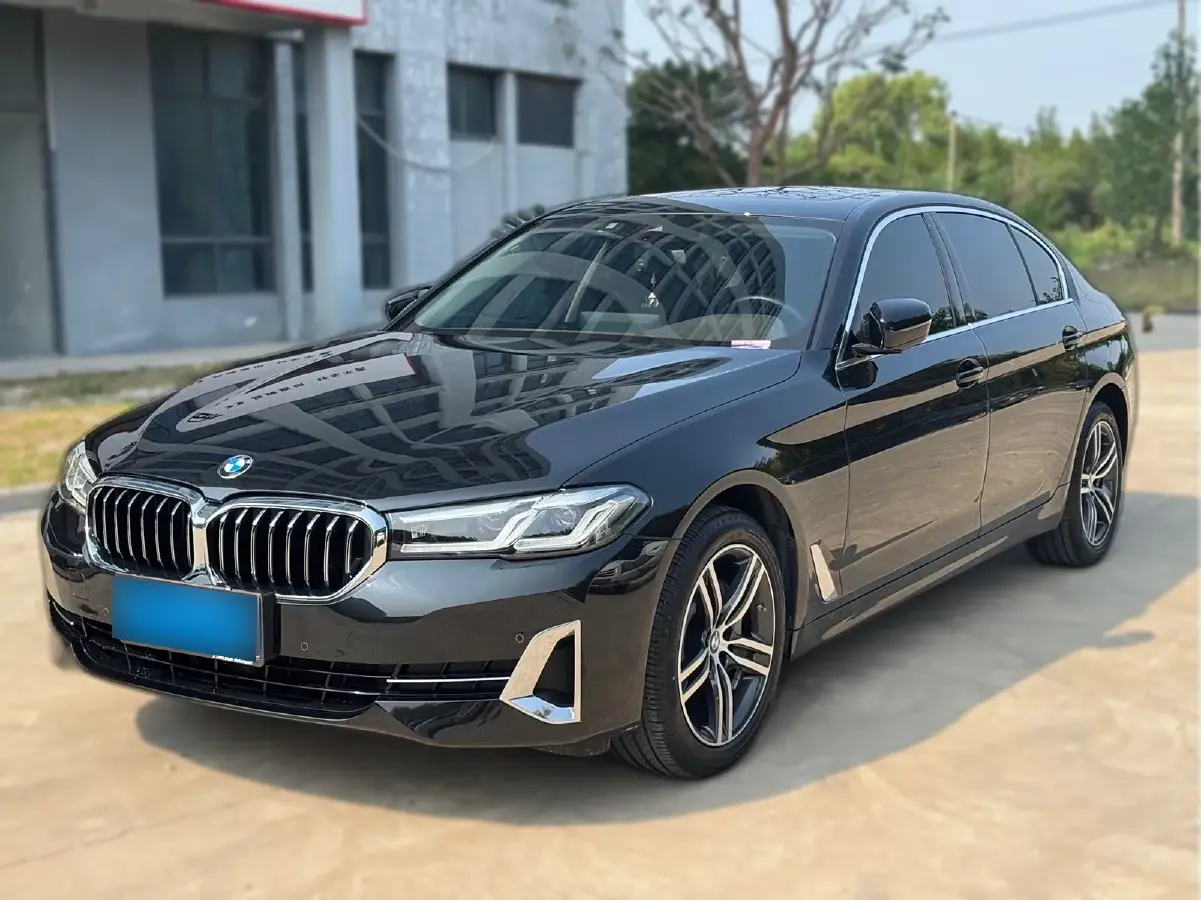 2022 BMW 5 Series 2.0T 252HP L4 8AT