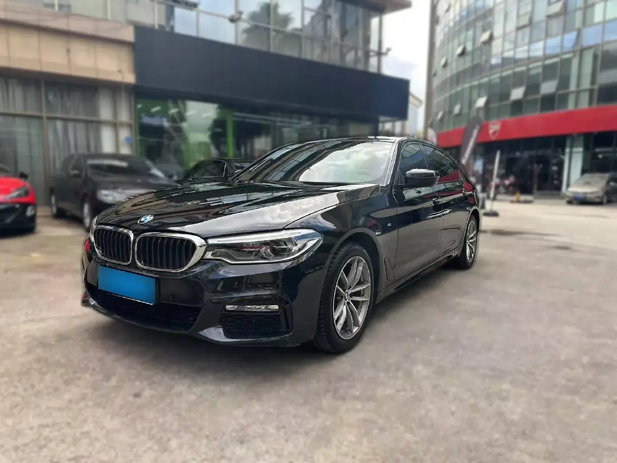 2018 BMW 5 Series 2.0T 184HP L4 8AT