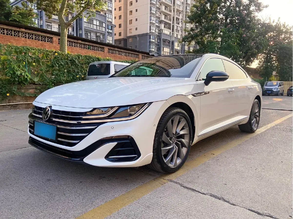 2021 Volkswagen CC 2.0T 220HP L4 7DCT
