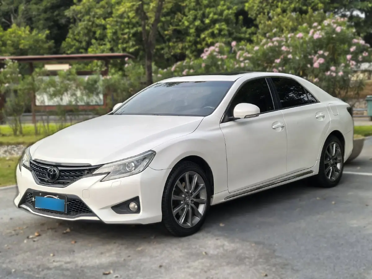 2013 Toyota Reiz 2.5L 193HP V6 6AT