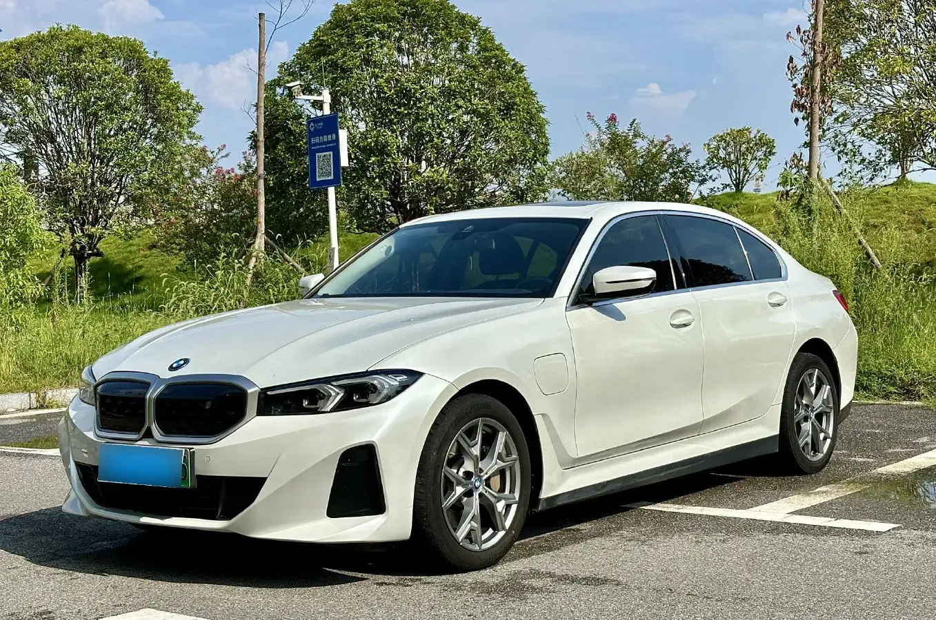 2022 BMW i3 BEV 70KWH