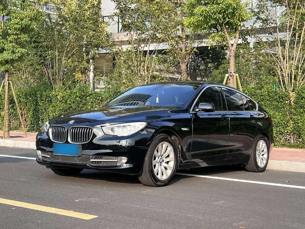 2013 BMW 5 Series GT 3.0T 306HP L6 8AT