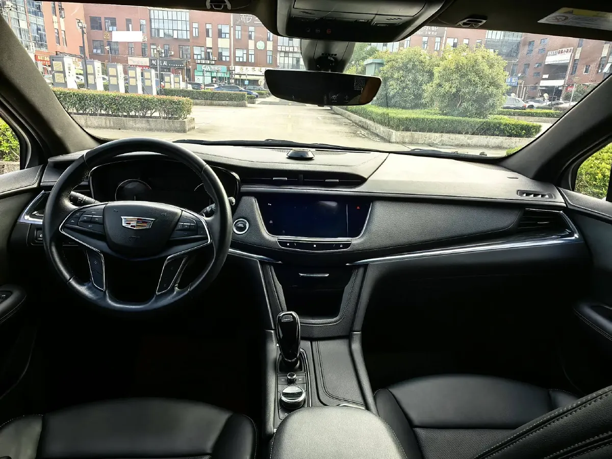 2020 Cadillac XT5 2.0T 237HP L4 9AT,autocango,china used car exporter,china ev exporter,chinese used car exporter,chinese used ev exporter