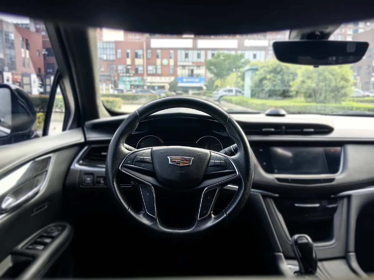 2020 Cadillac XT5 2.0T 237HP L4 9AT,autocango,china used car exporter,china ev exporter,chinese used car exporter,chinese used ev exporter